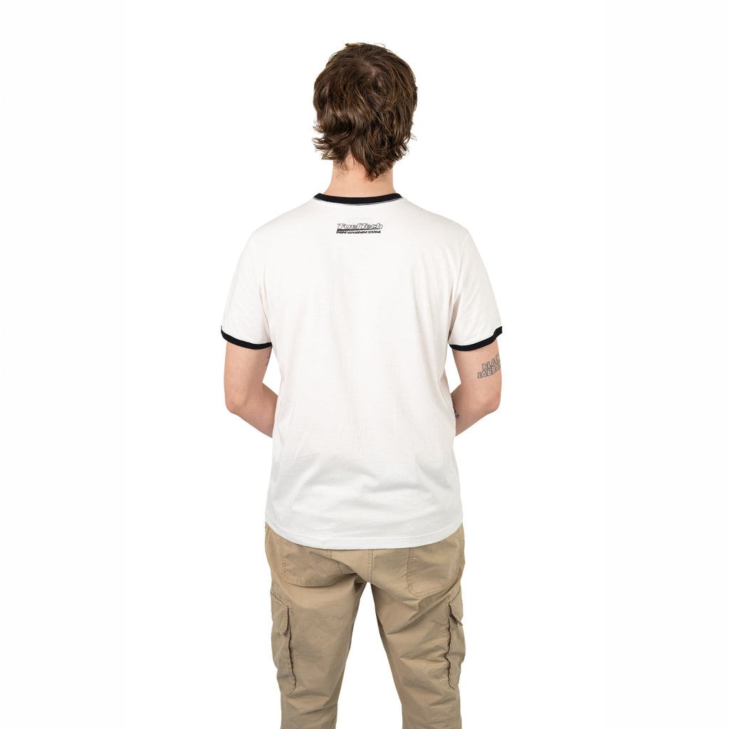 Camiseta Vintage FT — costas, com logo FuelTech discreto abaixo da gola