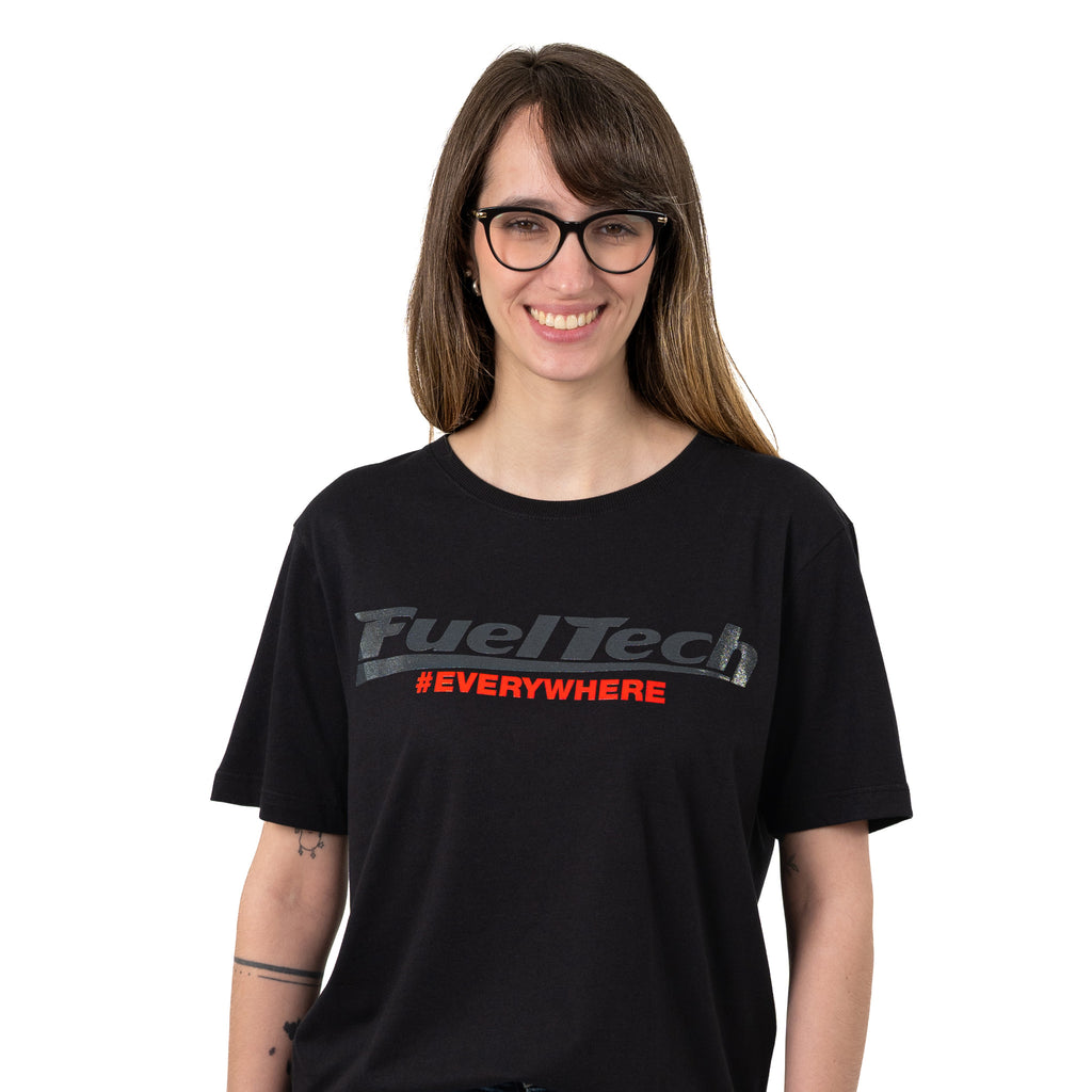 Camiseta Drag Bike FT — modelo feminina vestindo a camiseta, vista frontal