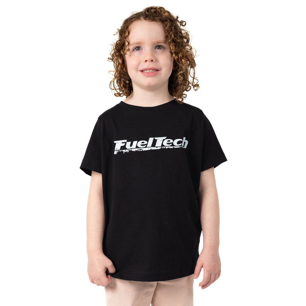 Camiseta Infantil Gerações FT preta - frente, modelo infantil