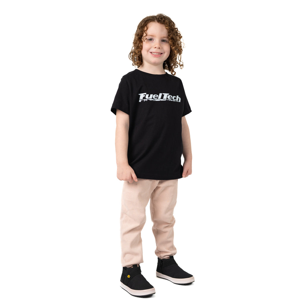 Camiseta Infantil Gerações FT preta - corpo inteiro frente